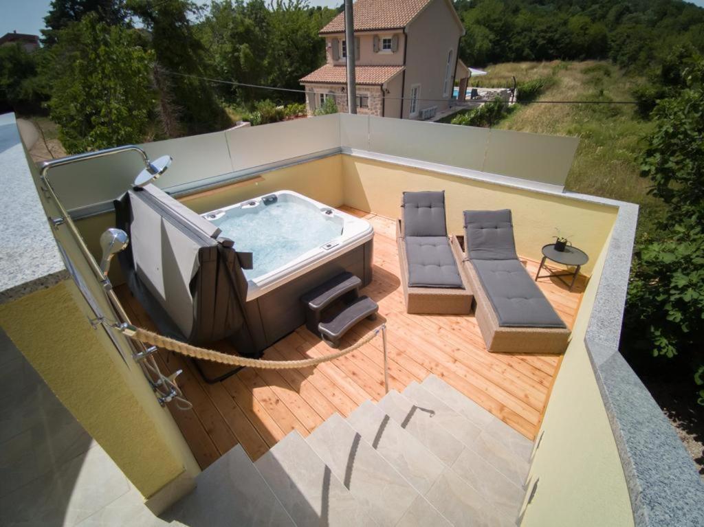 Holiday Home Tos Risika Exteriér fotografie