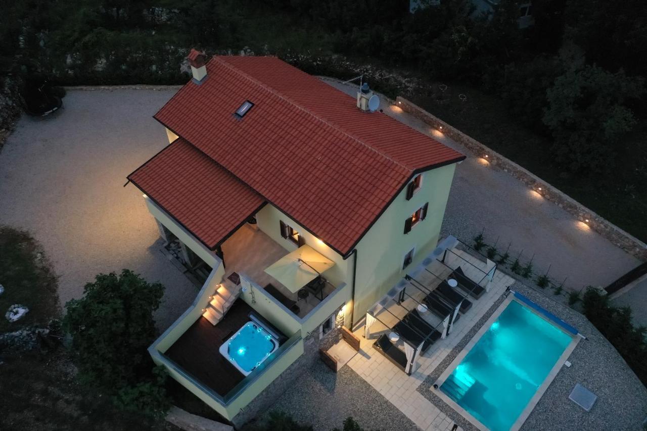 Holiday Home Tos Risika Exteriér fotografie