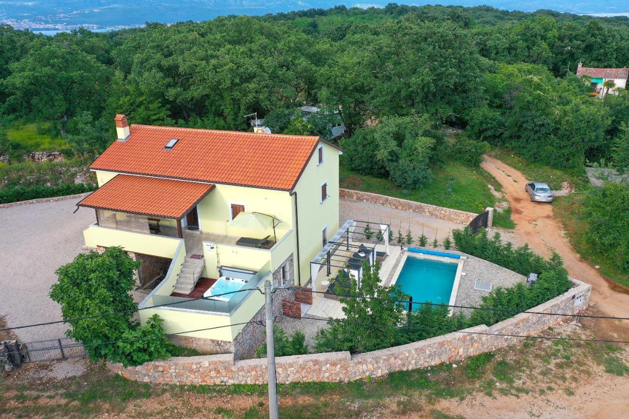 Holiday Home Tos Risika Exteriér fotografie