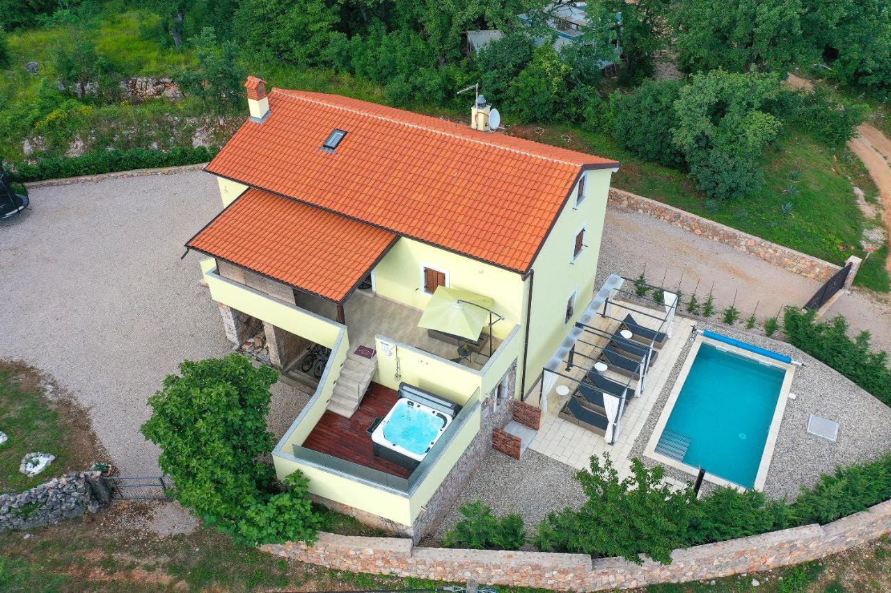 Holiday Home Tos Risika Exteriér fotografie
